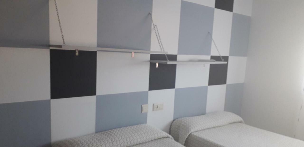 Hostal El Tropezon Matallana de Valmadrigal Екстер'єр фото