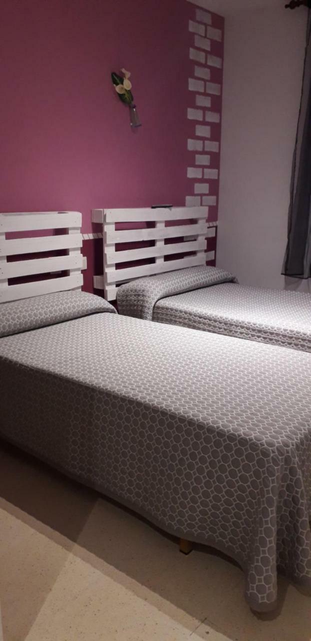 Hostal El Tropezon Matallana de Valmadrigal Екстер'єр фото